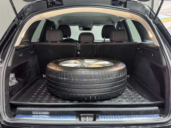 Mercedes-Benz GLC 350e 4MATIC – Image 12