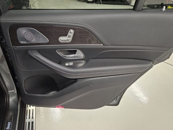 Mercedes-Benz GLS 400 d 4MATIC – Image 14