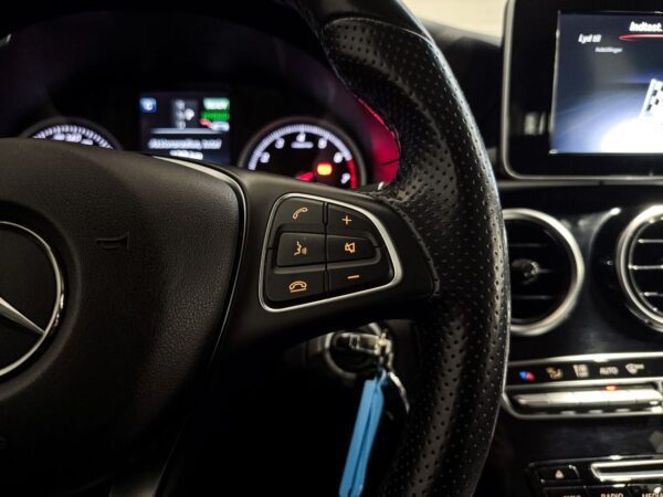Mercedes-Benz GLC 350e 4MATIC – Image 28