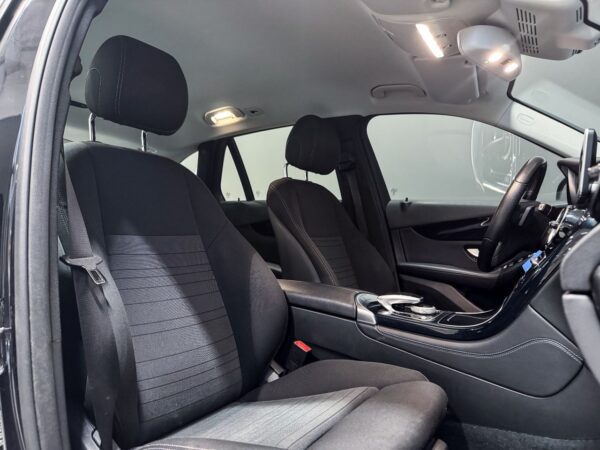 Mercedes-Benz GLC 350e 4MATIC – Image 18
