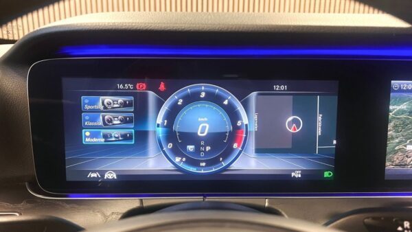 Mercedes-Benz Classe E 220d 4 MATIC 194 – Image 25