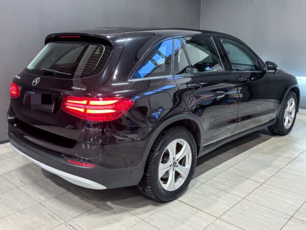 Mercedes-Benz GLC 350e 4MATIC – Image 8