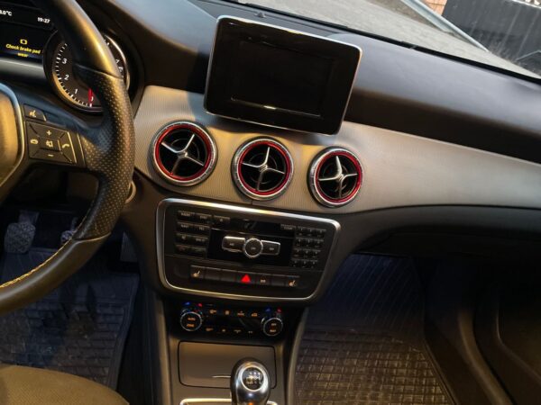Mercedes-Benz CLA 180 – Image 26