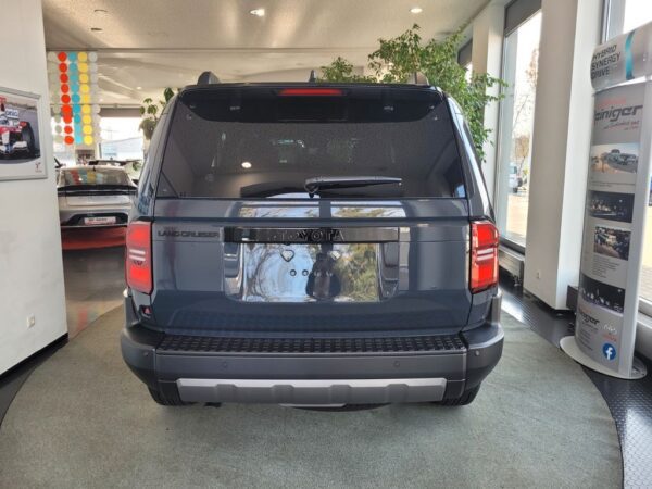 Toyota Land Cruiser 250(Prado) Executive – Image 4