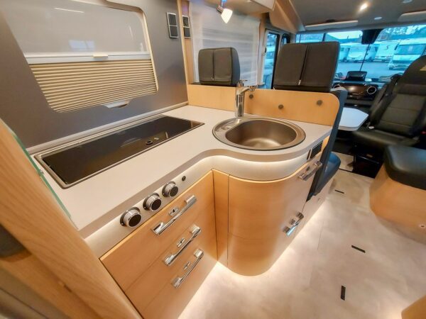 Hymer BMC I 680 Blackline – Image 8