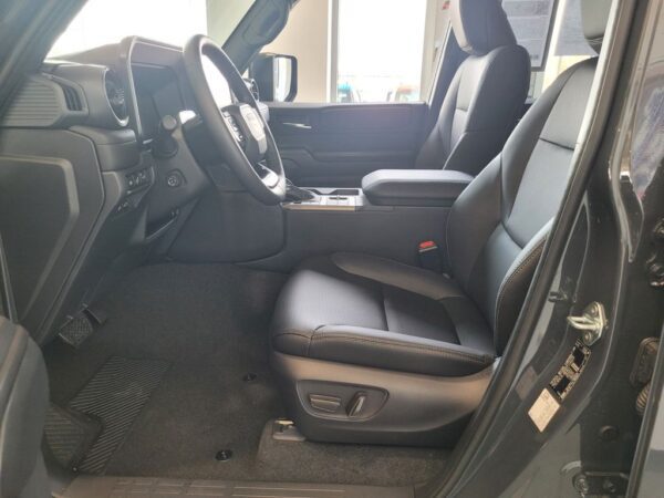 Toyota Land Cruiser 250(Prado) Executive – Image 6