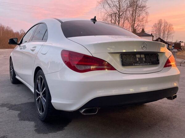 Mercedes-Benz CLA 180 – Image 8