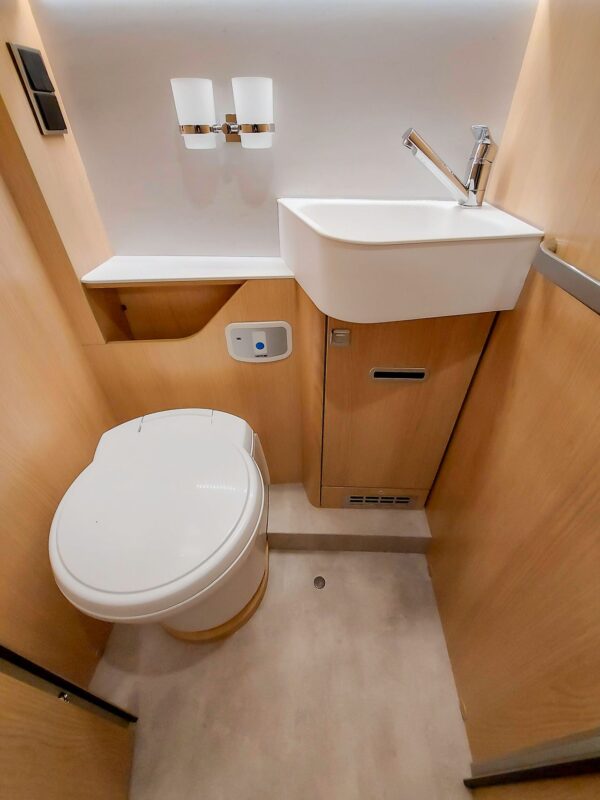 Hymer BMC I 680 Blackline – Image 4