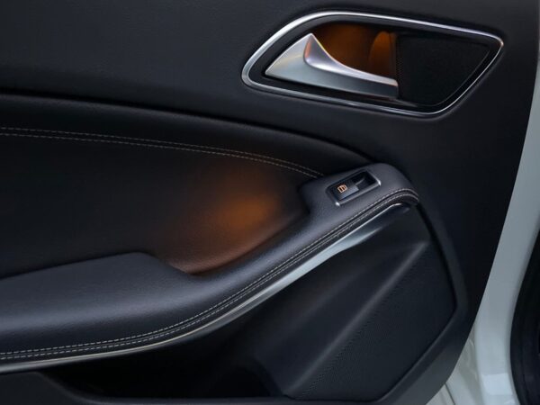 Mercedes-Benz CLA 180 – Image 32