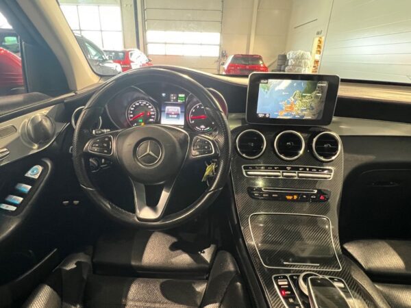 Mercedes-Benz GLC 350 E – Image 45