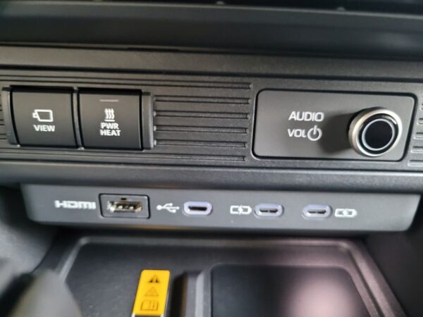 Toyota Land Cruiser 250(Prado) Executive – Image 13