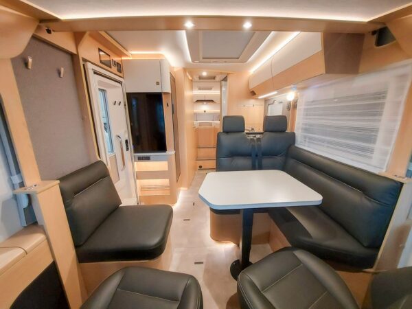 Hymer BMC I 680 Blackline – Image 11