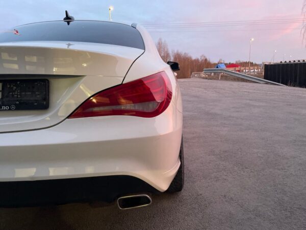 Mercedes-Benz CLA 180 – Image 20