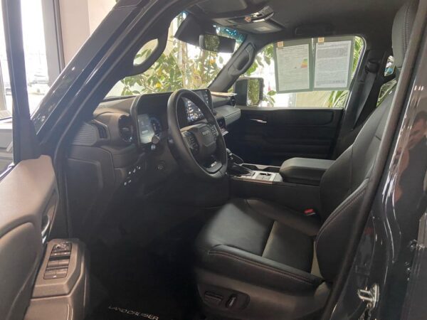 Toyota Land Cruiser 250(Prado) Executive – Image 7