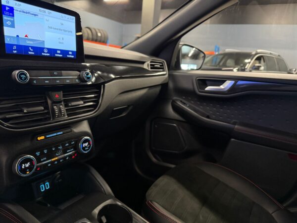 Ford Kuga ST-Line X 2021 – Image 11
