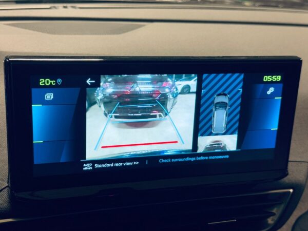Modèle 2021 Peugoet 3008 avec 4x4 / Hybride et automatique – Image 13