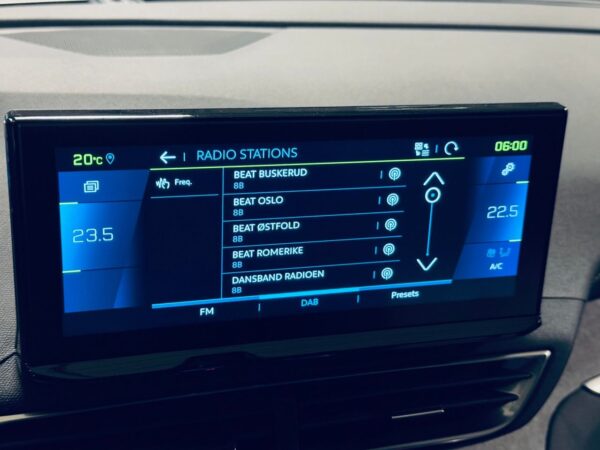 Modèle 2021 Peugoet 3008 avec 4x4 / Hybride et automatique – Image 15