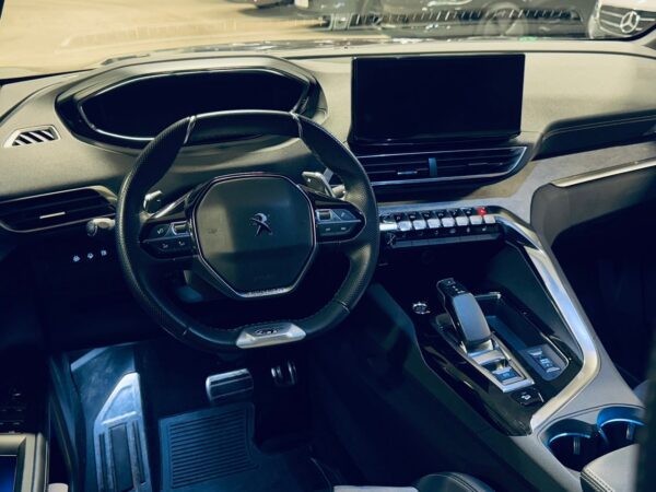 Modèle 2021 Peugoet 3008 avec 4x4 / Hybride et automatique – Image 5