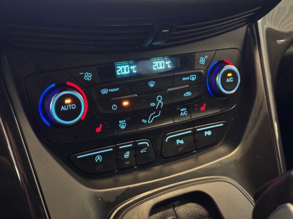 Ford Kuga TDCi 120 ch ST-Line Automatique – Image 17