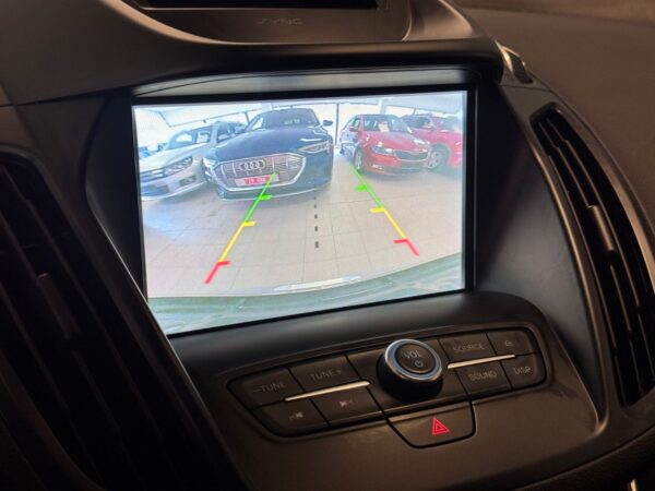 Ford Kuga TDCi 120 ch ST-Line Automatique – Image 14