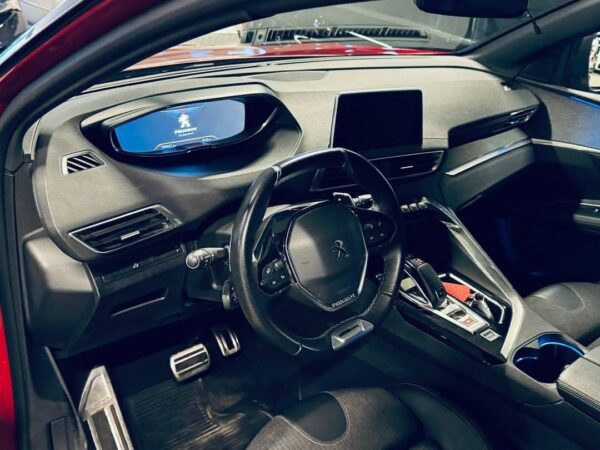 Modèle 2019 Peugeot 3008 avec 4x4 – Image 6
