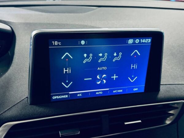 Modèle 2019 Peugeot 3008 avec 4x4 – Image 7