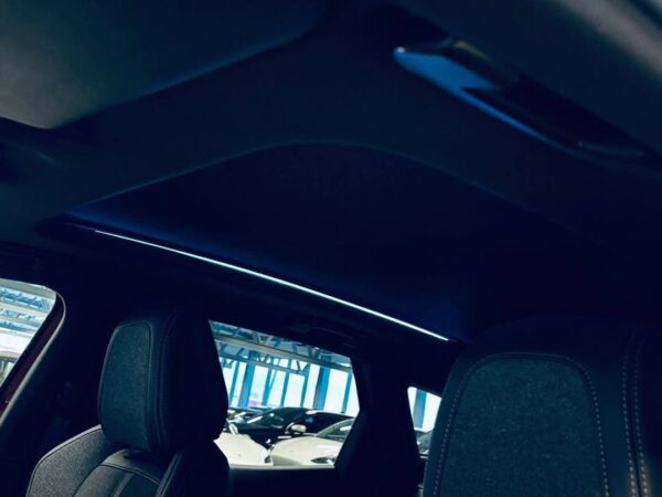 Modèle 2019 Peugeot 3008 avec 4x4 – Image 11