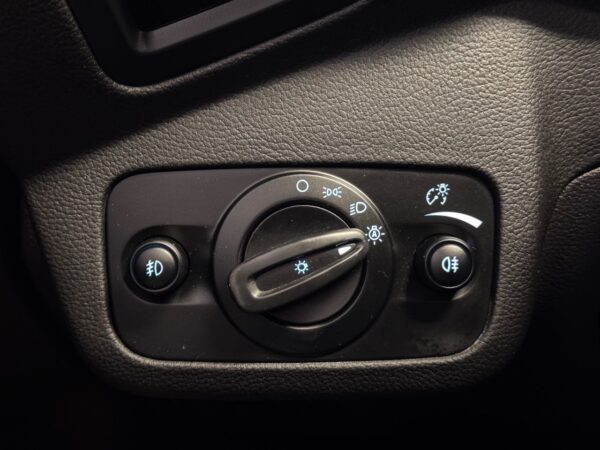 Ford Kuga TDCi 120 ch ST-Line Automatique – Image 19