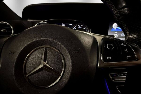 Mercedes-Benz E 220d 194ch AMG Line – Image 20