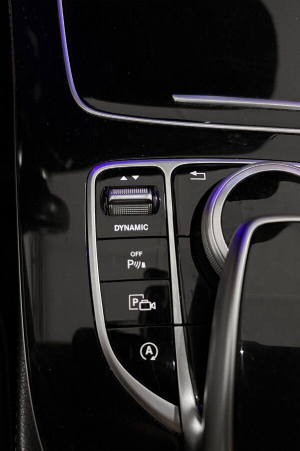 Mercedes-Benz E 220d 194ch AMG Line – Image 22