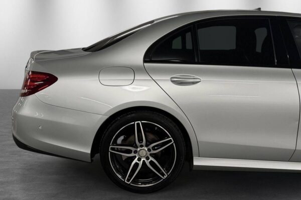 Mercedes-Benz E 220d 194ch AMG Line – Image 13
