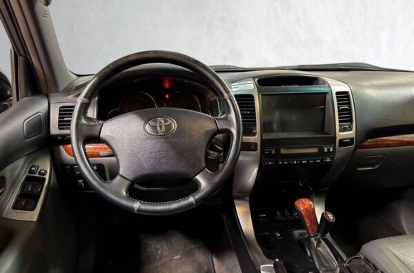 Toyota Land Cruiser – Image 12