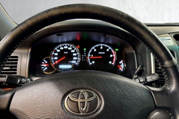 Toyota Land Cruiser – Image 14