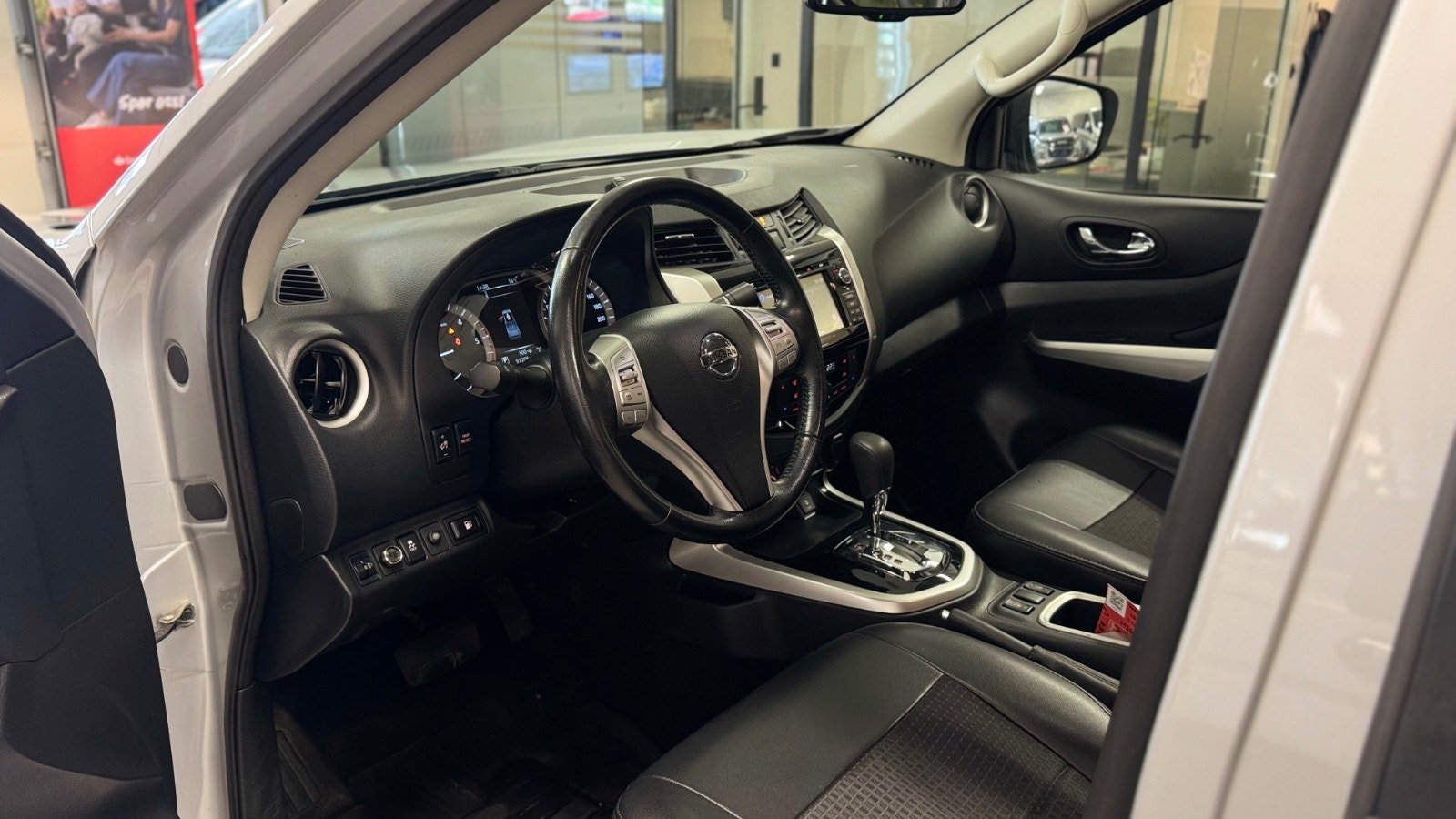 Nissan Navara 2019 – Image 20
