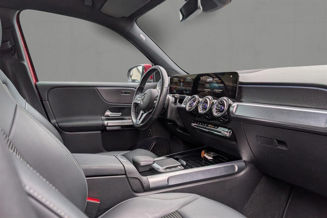 Mercedes-Benz EQB300 – Image 14