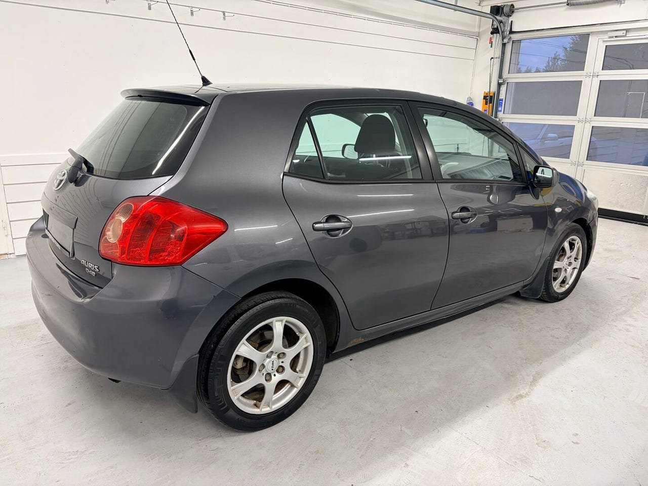 Toyota Corolla 2007 – Image 13