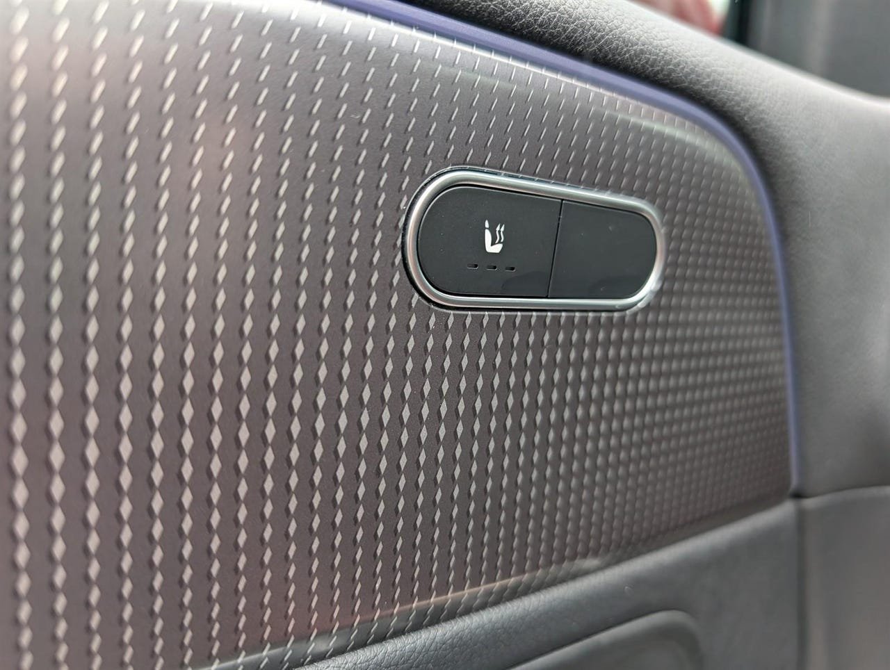 Mercedes-Benz EQB300 – Image 15